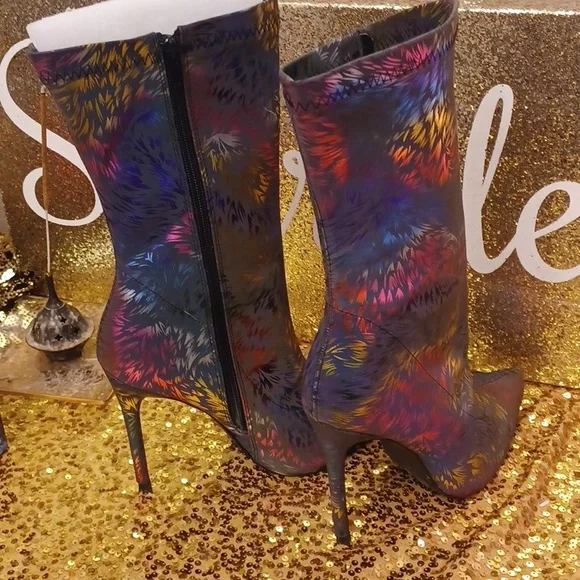 Glam Boots - Picture 2 of 4